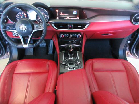 Used 2019 Alfa Romeo Stelvio Ti AWD/4WD image 20