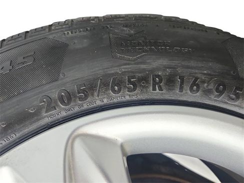 Used 2022 Chevrolet Malibu LS image 30