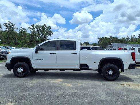Used 2025 Chevrolet Silverado 3500 W/T AWD/4WD image 4