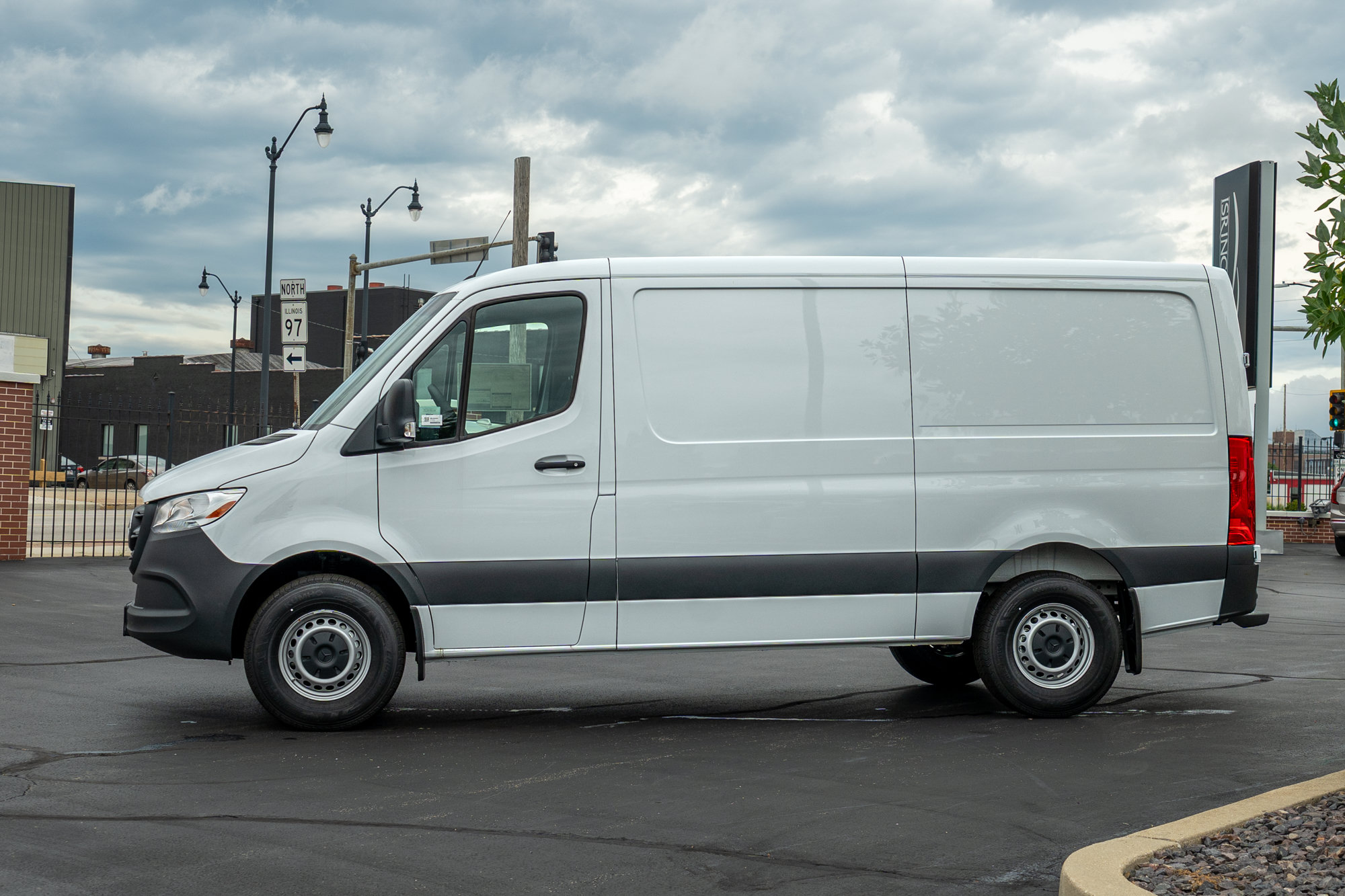 Used 2026 Mercedes-Benz Sprinter 2500 image 3
