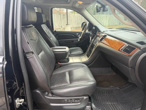 Used 2014 Cadillac Escalade Platinum image 15
