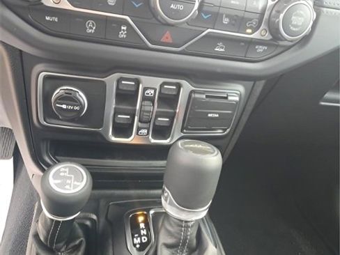 New 2026 Jeep Gladiator Sport image 14