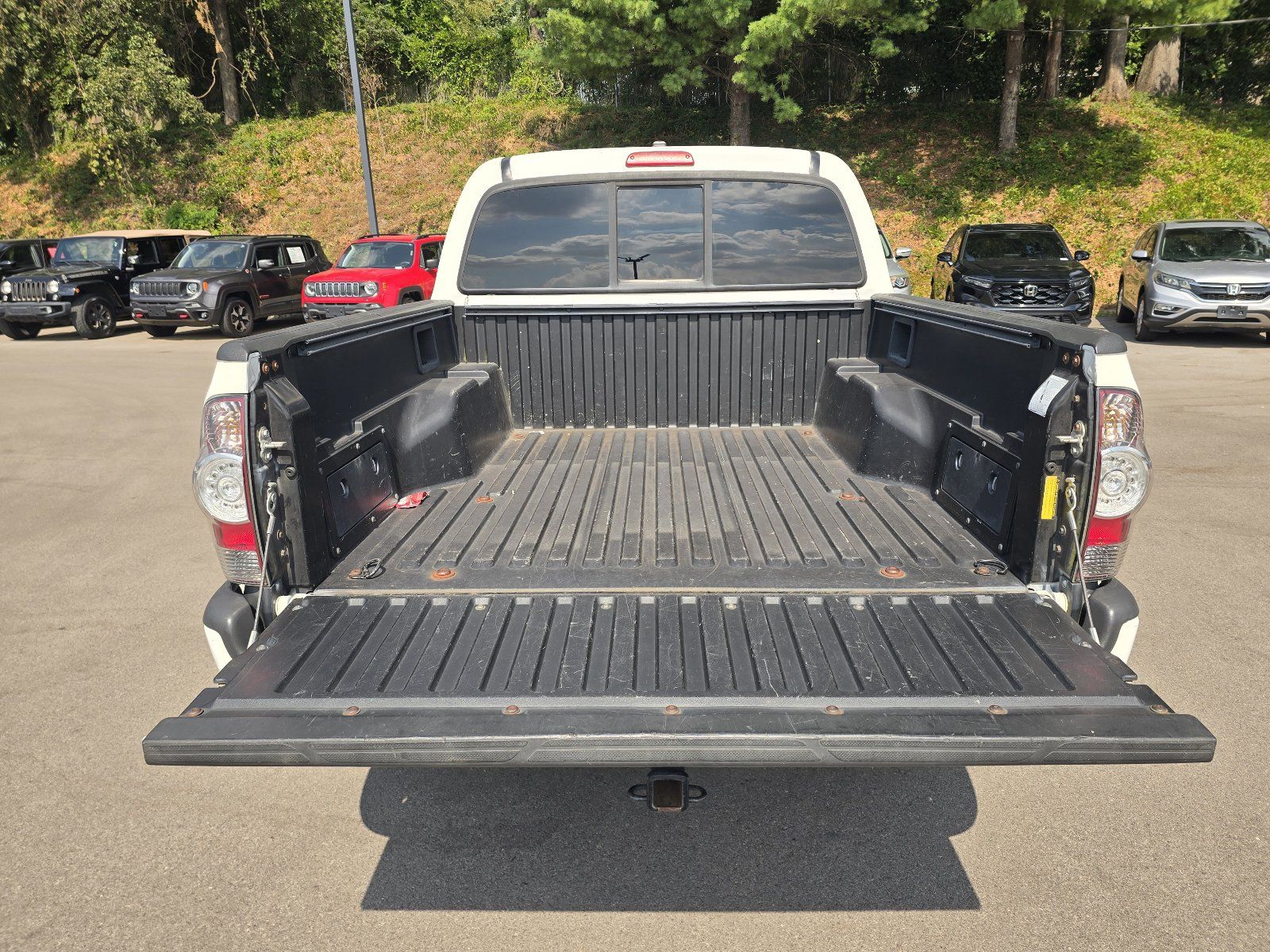 Used 2011 Toyota Tacoma PreRunner w/ SR5 Pkg #2 RWD image 8
