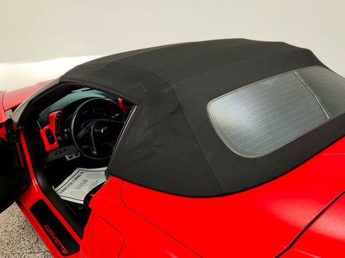 Used 2005 Chevrolet Corvette Convertible w/ Preferred Equipment Group RWD image 10