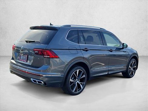 Used 2024 Volkswagen Tiguan SEL R-Line image 5