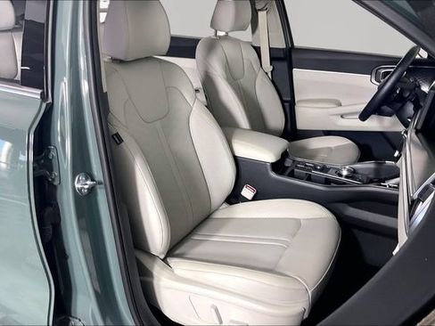 Certified 2026 Kia Sorento EX FWD image 28