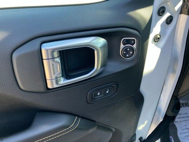 Certified 2025 Jeep Wrangler Unlimited Sahara AWD/4WD image 10