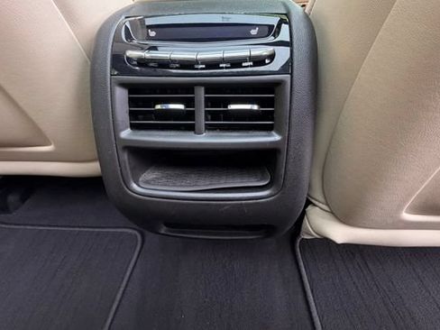 Used 2018 Cadillac XT5 Premium Luxury w/ Driver Assist Package AWD/4WD image 27