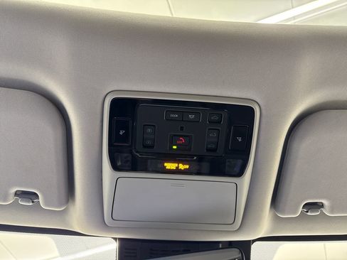 Used 2024 Toyota Grand Highlander AWD image 20