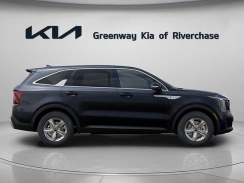 New 2026 Kia Sorento LX FWD image 9