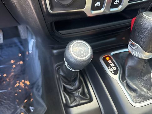 Used 2022 Jeep Wrangler Sport AWD/4WD image 20