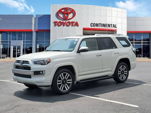 Certified 2023 Toyota 4Runner Limited AWD/4WD image 3