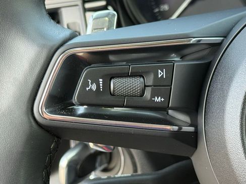 Used 2025 Porsche Macan image 22