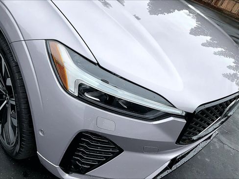 Used 2026 Volvo XC60 B5 Ultra w/ Climate Package image 30