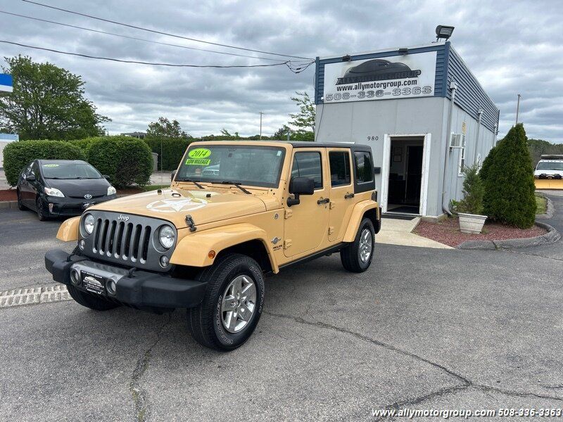 Used 2014 Jeep Wrangler Unlimited Sport AWD/4WD image 2