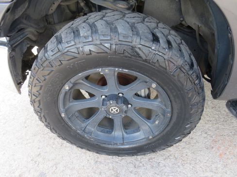 Used 2012 Toyota Tundra 2WD CrewMax w/ Tow Pkg image 23