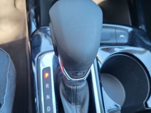 Used 2025 Chevrolet Trax LT w/ LT Convenience Package image 7