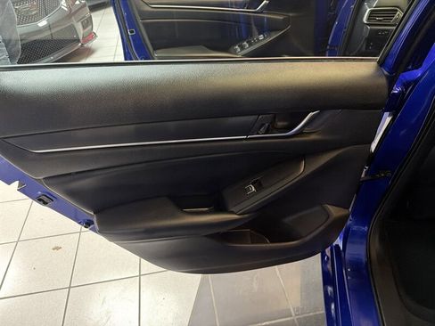Used 2018 Honda Accord Sport image 23