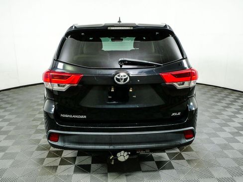 Used 2018 Toyota Highlander XLE FWD image 27