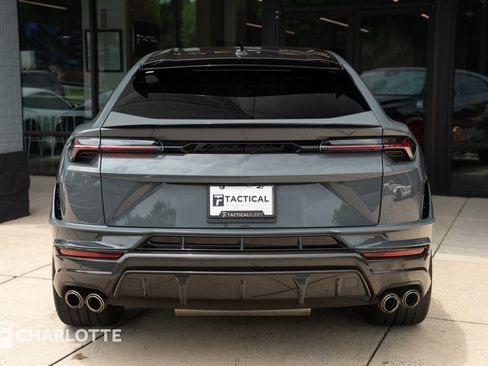 Used 2021 Lamborghini Urus AWD/4WD image 16
