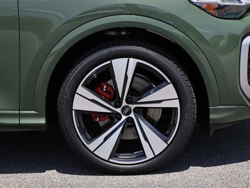 New 2026 Audi SQ5 Prestige AWD/4WD image 5