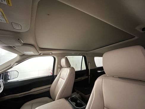 Used 2023 Ford Expedition Max XLT image 25