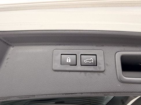 Certified 2023 Subaru Forester Premium image 33