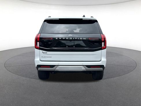 Used 2025 Ford Expedition Platinum AWD/4WD image 4