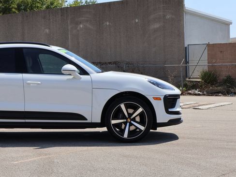 Used 2024 Porsche Macan w/ Premium Plus Package AWD/4WD image 10