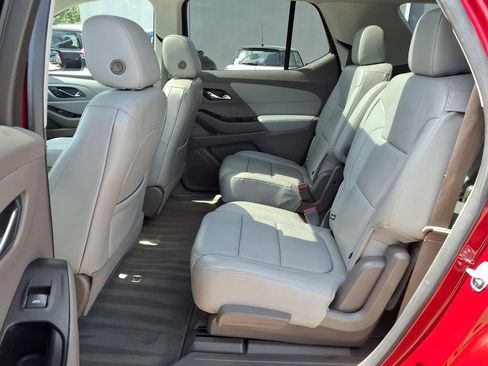 Used 2019 Chevrolet Traverse LT w/ LT Premium Package FWD image 12