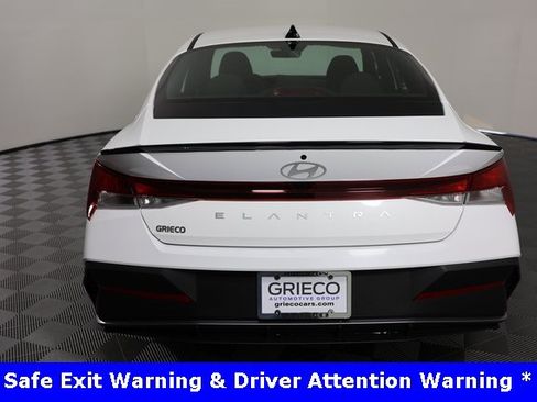 Certified 2025 Hyundai Elantra Sport image 7