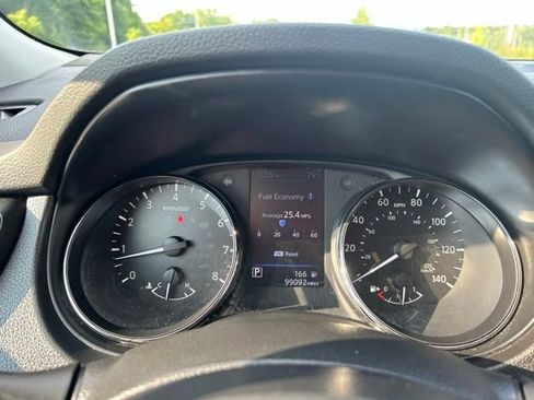 Used 2018 Nissan Rogue S AWD/4WD image 19