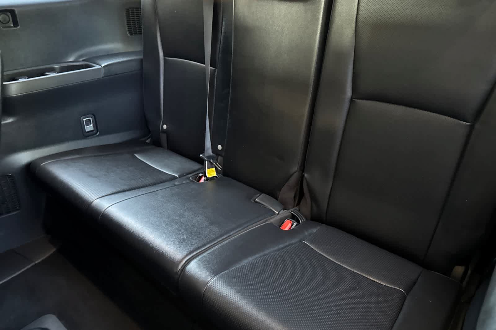 Certified 2025 Toyota Grand Highlander AWD image 16