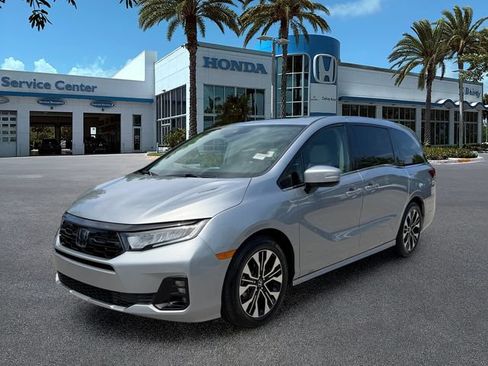 Used 2025 Honda Odyssey Elite image 4