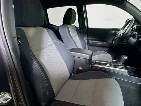 Used 2021 Toyota Tacoma TRD Off-Road w/ Technology Package image 26