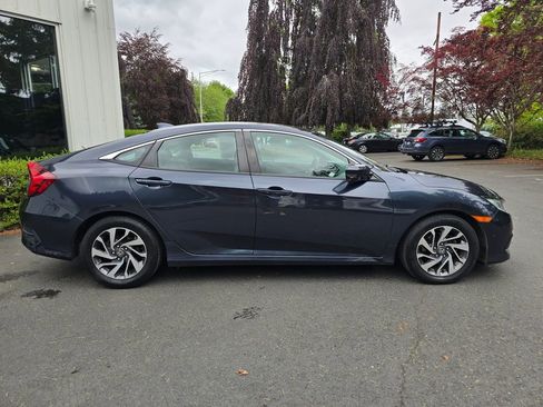 Used 2018 Honda Civic EX image 3