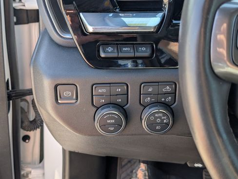 Certified 2024 Chevrolet Silverado 1500 High Country AWD/4WD image 25