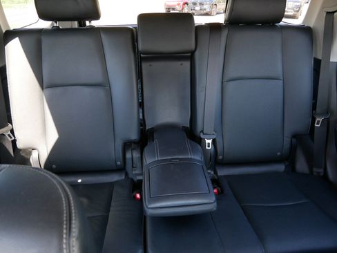 Used 2022 Toyota 4Runner Limited AWD/4WD image 11