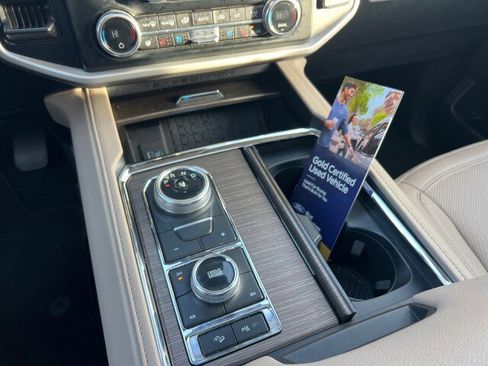 Certified 2024 Ford Expedition Limited image 17