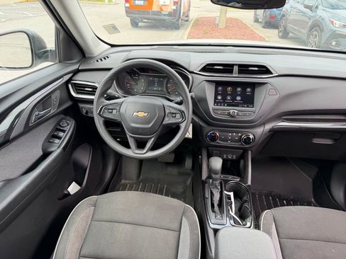 Used 2023 Chevrolet TrailBlazer LS FWD image 20