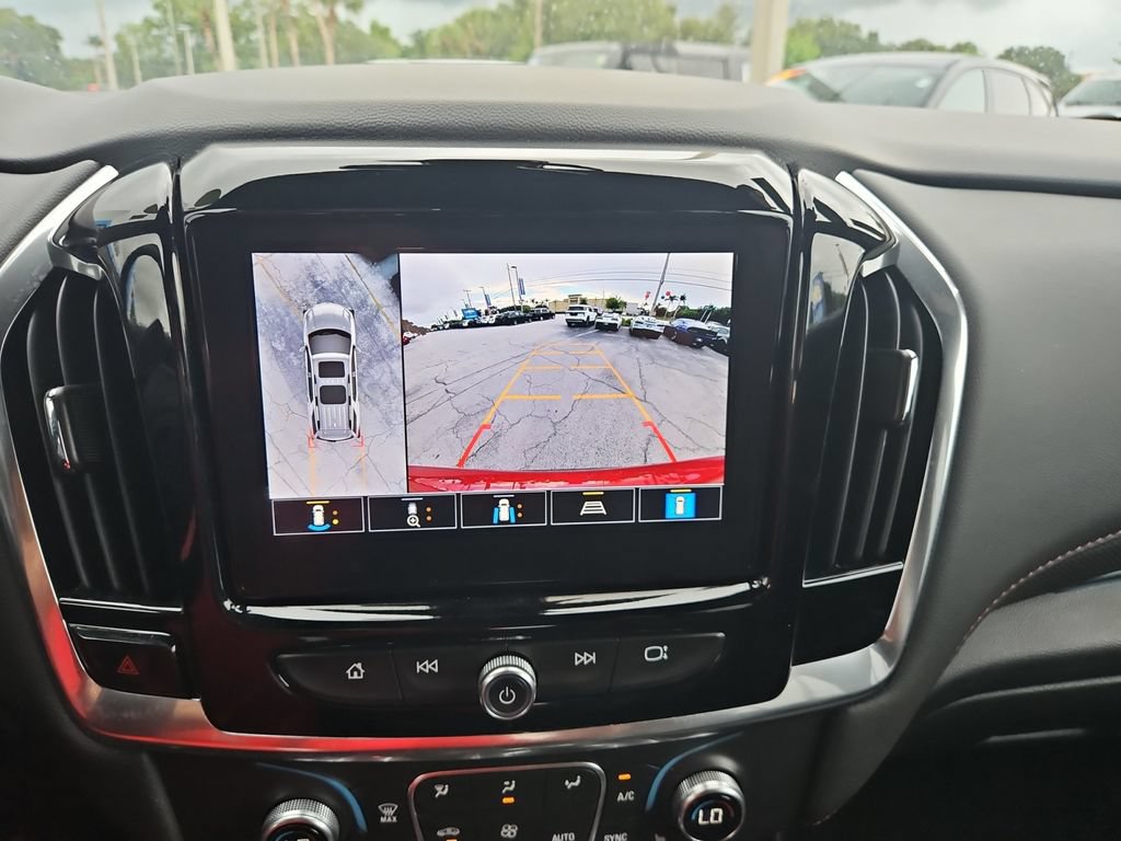Used 2023 Chevrolet Traverse RS AWD/4WD image 22