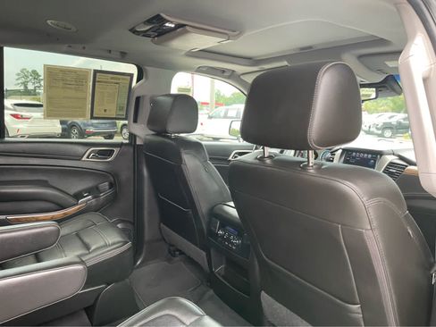Used 2019 GMC Yukon XL Denali w/ Denali Ultimate Package AWD/4WD image 32