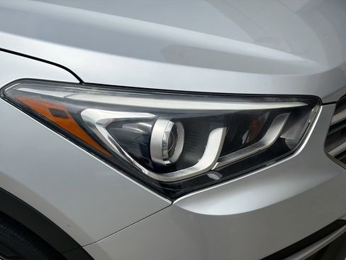 Used 2018 Hyundai Santa Fe Sport AWD/4WD image 31