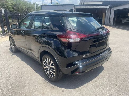 Used 2021 Nissan Kicks SV FWD image 5