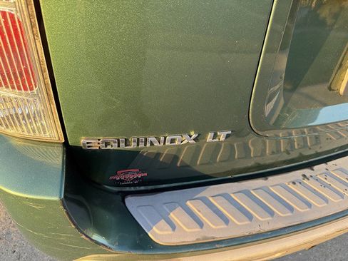 Used 2005 Chevrolet Equinox LT w/ Preferred Equipment Group AWD/4WD image 36