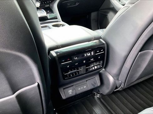 Certified 2025 Acura MDX w/ Advance Package image 30