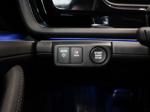 Used 2025 Porsche Panamera image 23