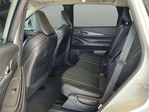 Used 2024 INFINITI QX60 Luxe AWD/4WD image 18