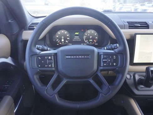 New 2025 Land Rover Defender 110 X-Dynamic SE image 10