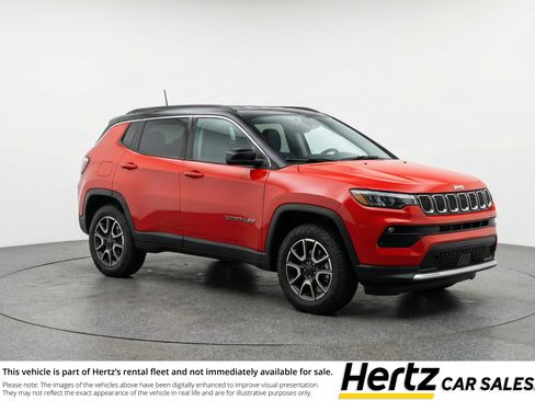 Used 2025 Jeep Compass Trailhawk image 1